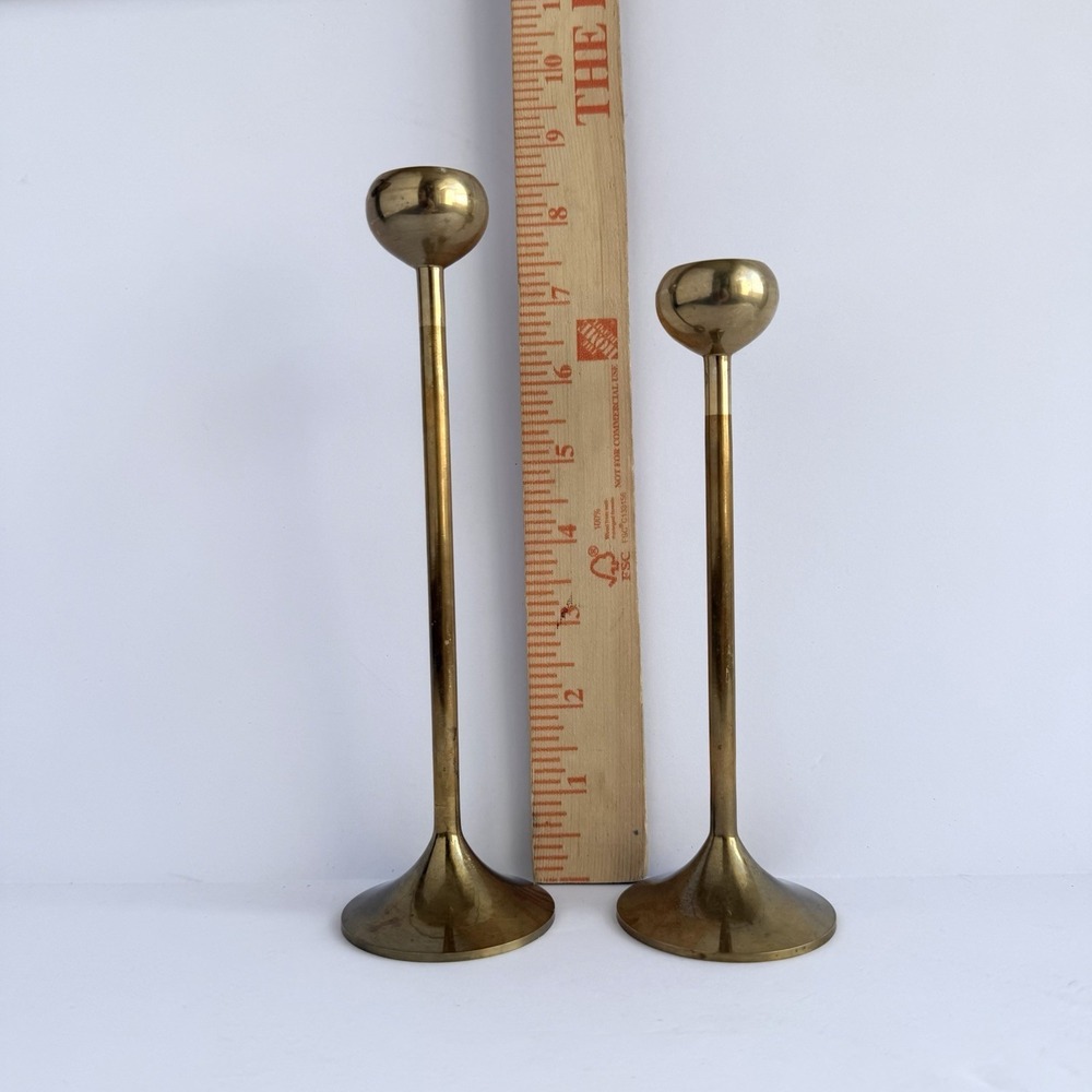 Set Of 2 Graduated Brass Candle Stick Holders Tulip Cup Scandinavian VTG Mcm - Picture 6 of 6